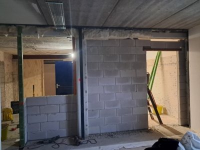 13 januari Muur tussen EHBO en massageruimte