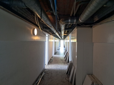 14 april Sloop plafond gang