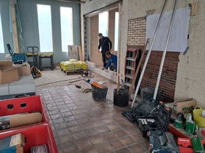 29 oktober Muur kleedkamer 16 gaat dicht