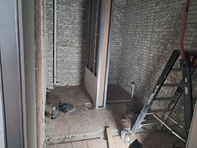 31 oktober Toiletruimte bestuurskamer, scheidingswand