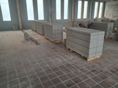 3 november Aanvang metselen muren kleedkamers