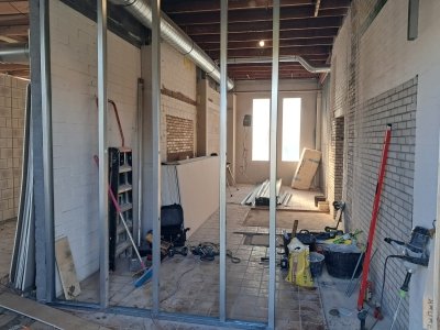 7 november Profielen muur gangkant kk 16 geplaatst