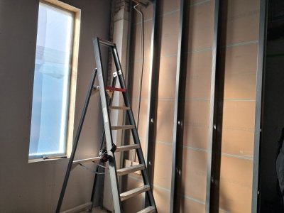 12 november Leiding ten behoeve van kraan in kleedkamer