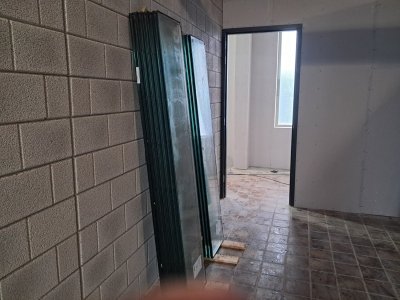 27 november en ramen voor de kozijnen