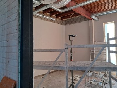 4 december En dus vlakke wanden in commissiekamer