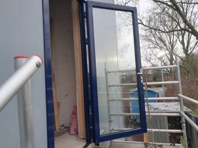 8 december Deur nooduitgang