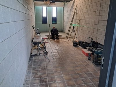 16 december Voortgang zand cement vloeren douches