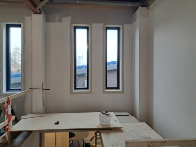 3 februari Eerste verf op kozijnen