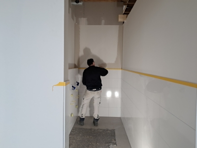 5 februari Eerste verf op de muren