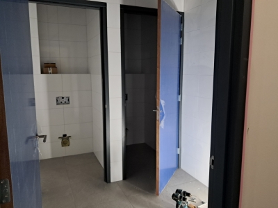 11 februari Toiletruimte, deur en voorbereiding schilderwerk