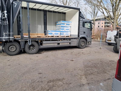 13 februari Eerste aanvoer materiaal plafonds