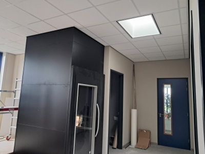 11 maart Meer en meer plafondplaten geplaatst