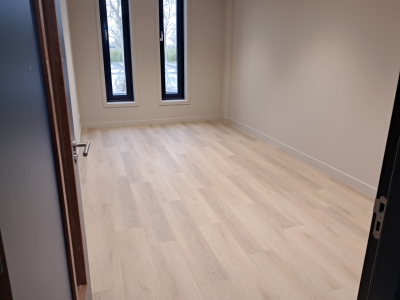 2 april Vloer commissiekamer klaar