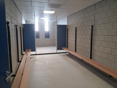 16 april Voortgang meubilair kleedkamers